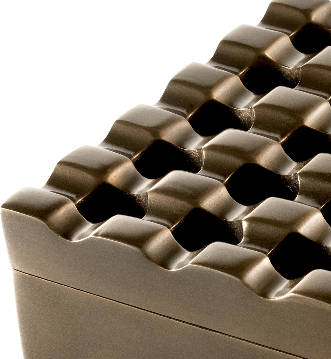 Пепельница DELUXE 20х20 см квадратная, тёмная старинная латунь Eichholtz 111073