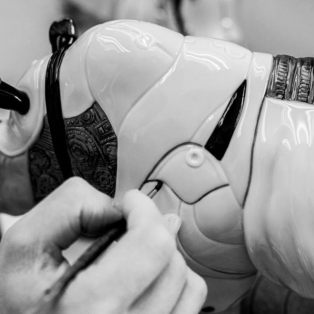 Фигурка Lladro Носорог-киборг 19х45х22 см, белый, фарфор Lladro LDR-1009756