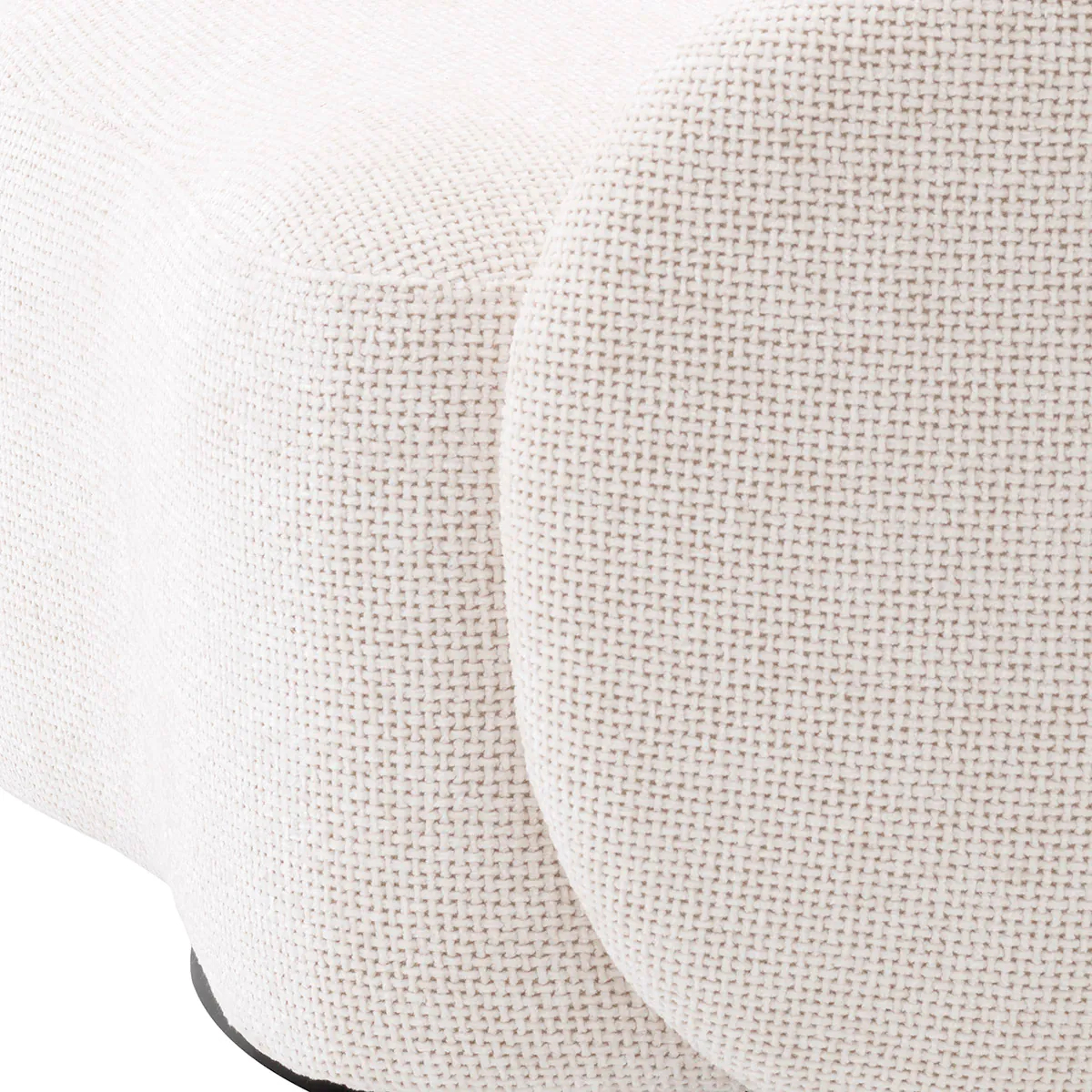 Вращающееся кресло AMORE нежно-белое Eichholtz 116070