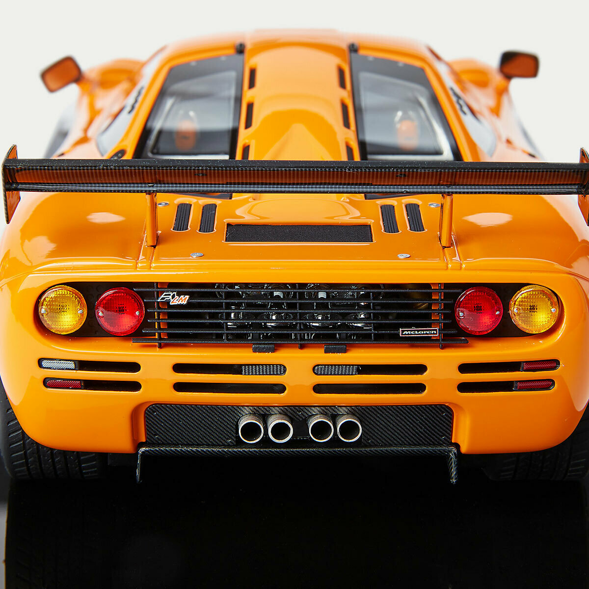Декоративная статуэтка MCLAREN F1LM Ralph Lauren Home 682846834002