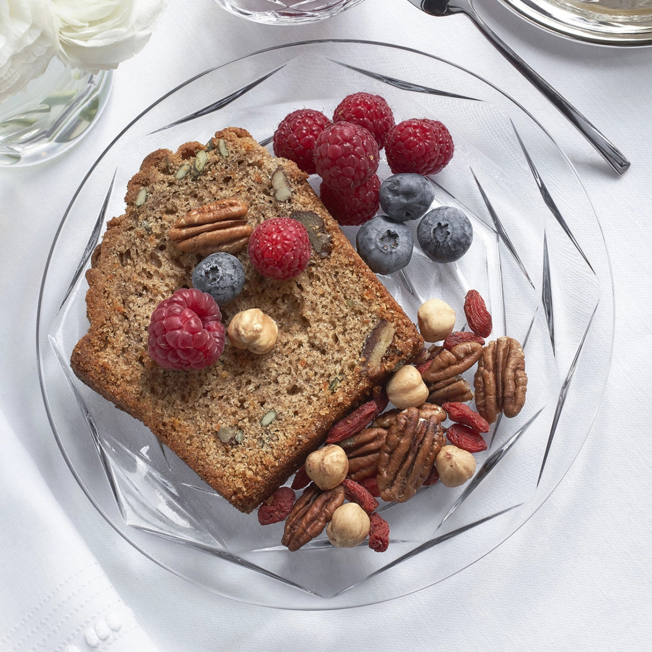 Тарелка закусочная SWING 18 см хрусталь Baccarat 2813983