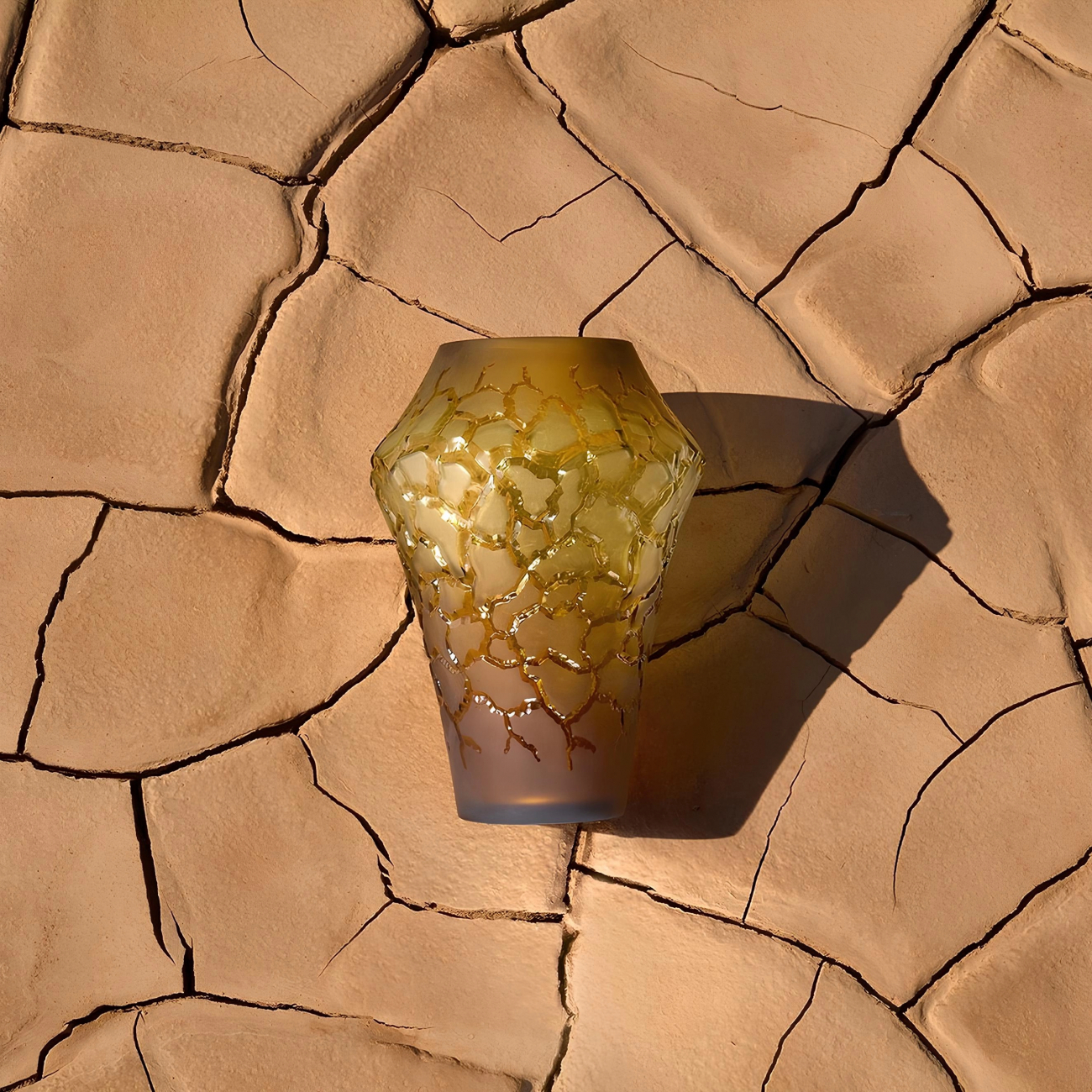 Ваза Caldera 26 см янтарная, хрусталь Lalique 10828600