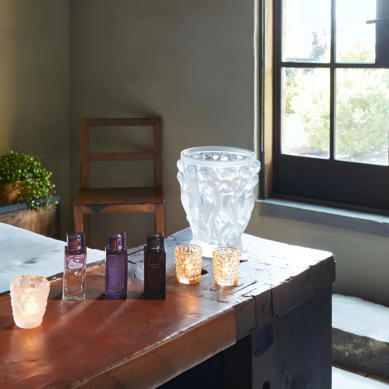 Ваза Bacchantes 34.4 см прозрачная, хрусталь Lalique 10119500