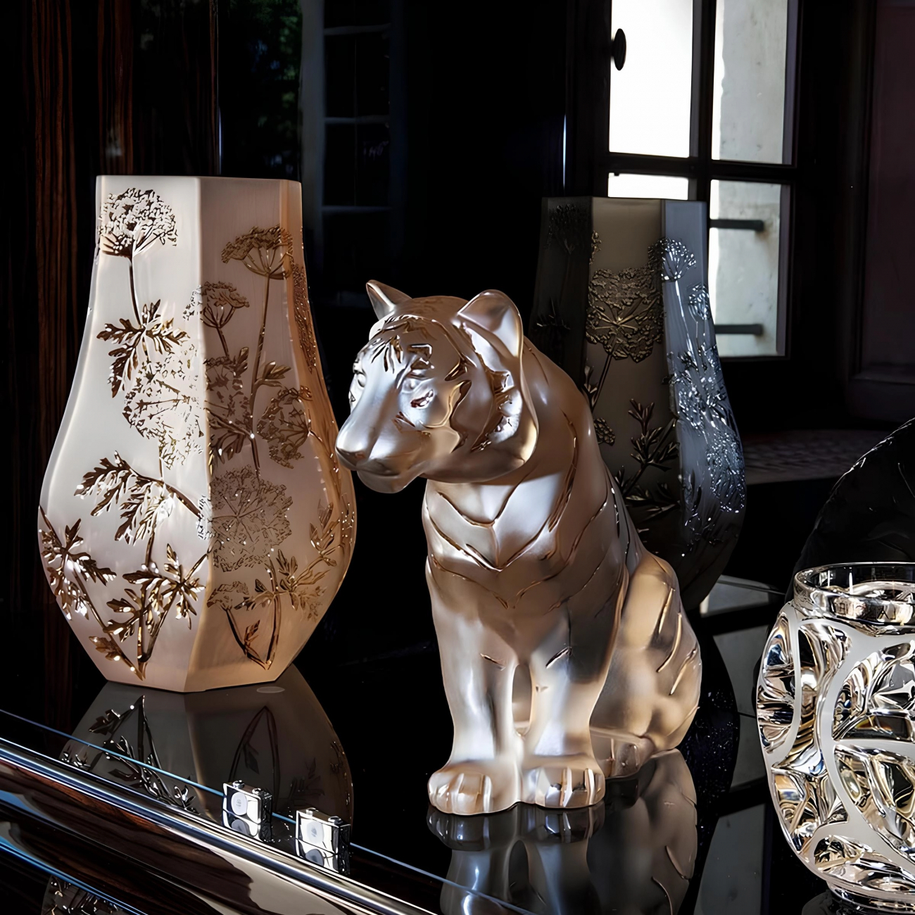 Статуэтка Tiger Тигр 24 см золотистый, хрусталь Lalique 10550000
