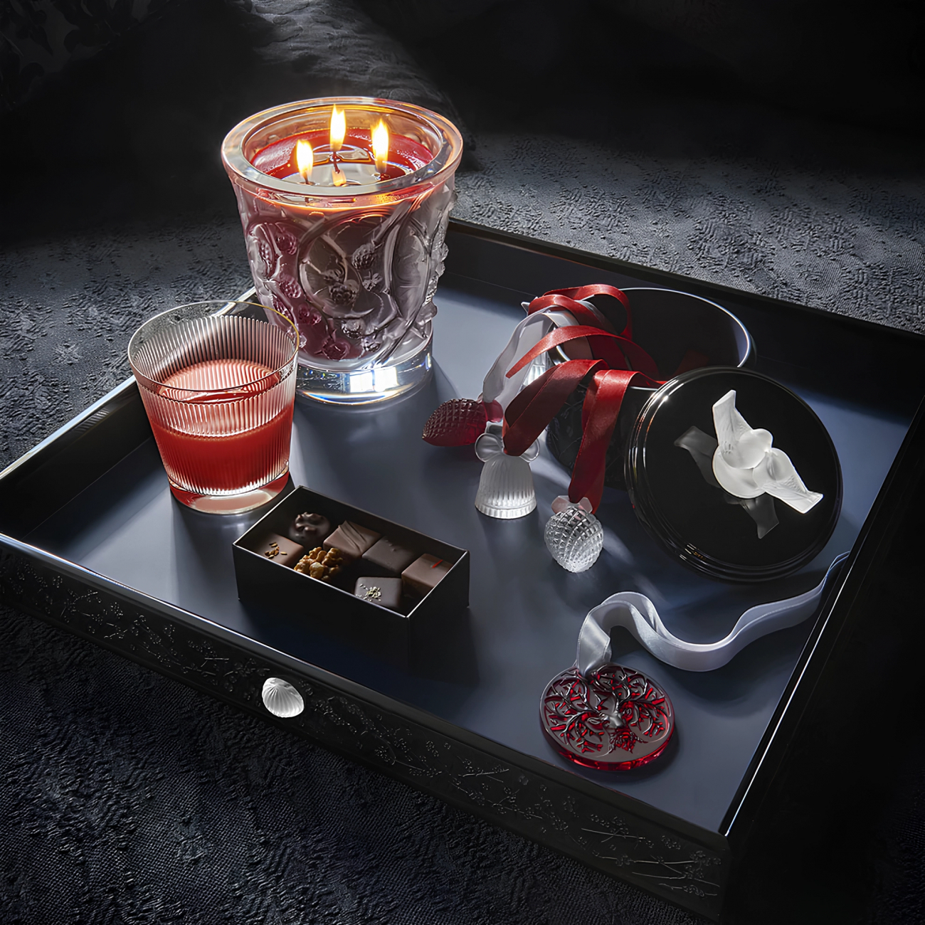 Шкатулка Fleurs De Cerisier средняя хрусталь Lalique 10687100