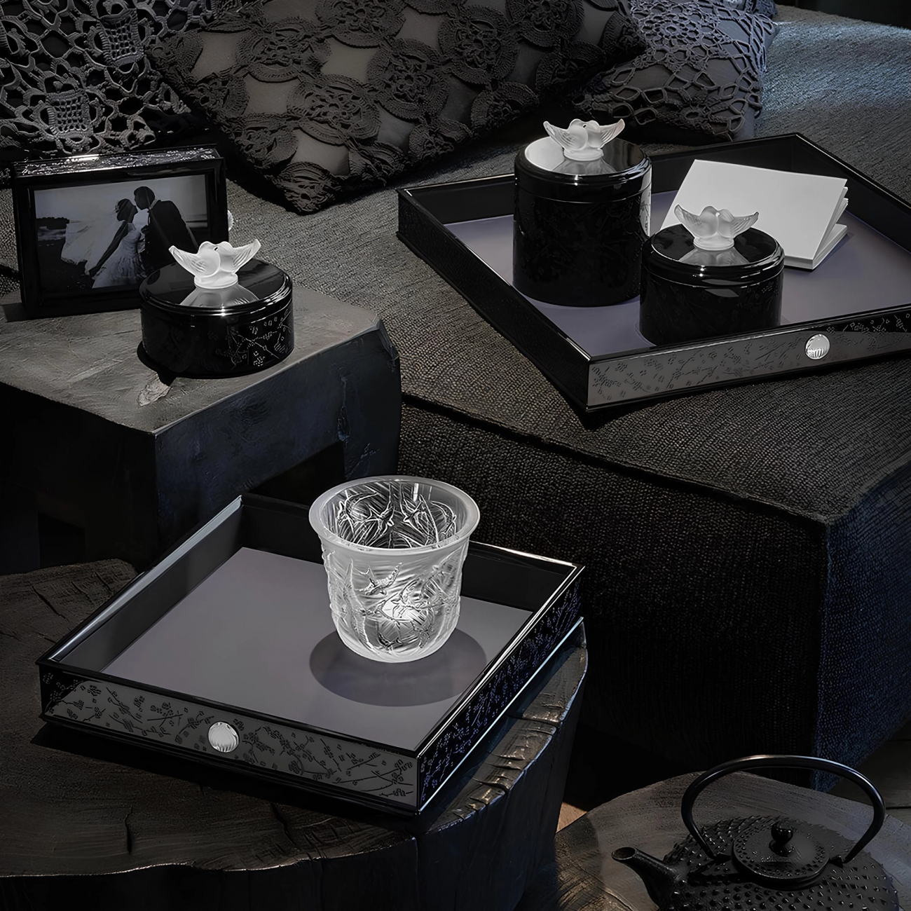 Шкатулка Fleurs De Cerisier средняя хрусталь Lalique 10687100