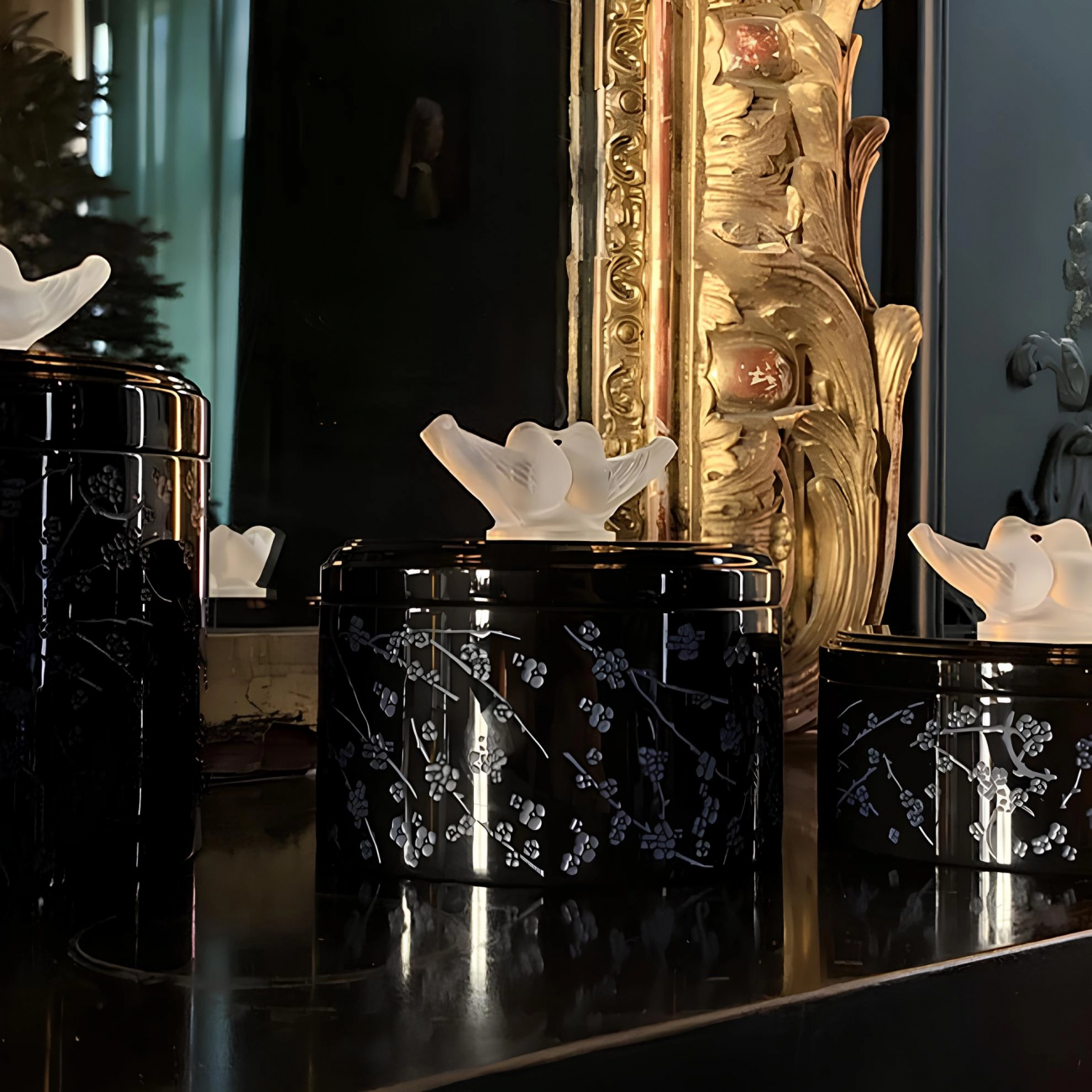 Шкатулка Fleurs De Cerisier маленькая хрусталь Lalique 10687000