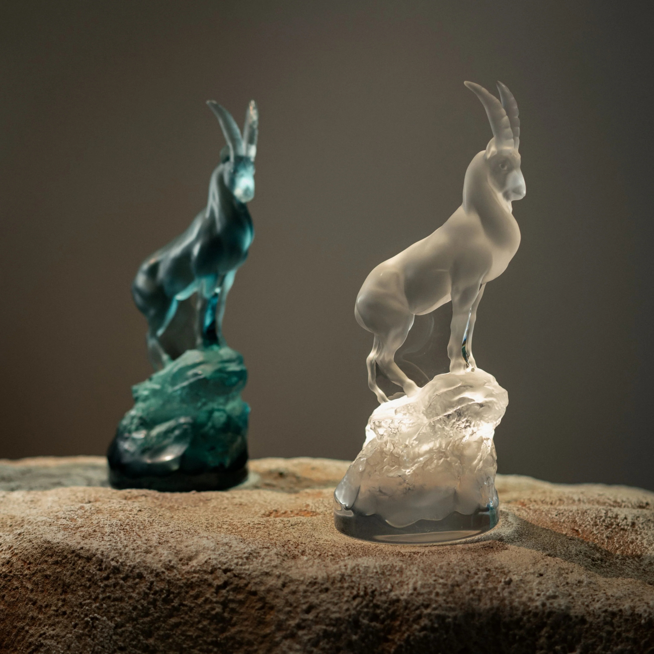 Статуэтка Ibex 33.5 см бирюзовая, хрусталь Lalique 10829400