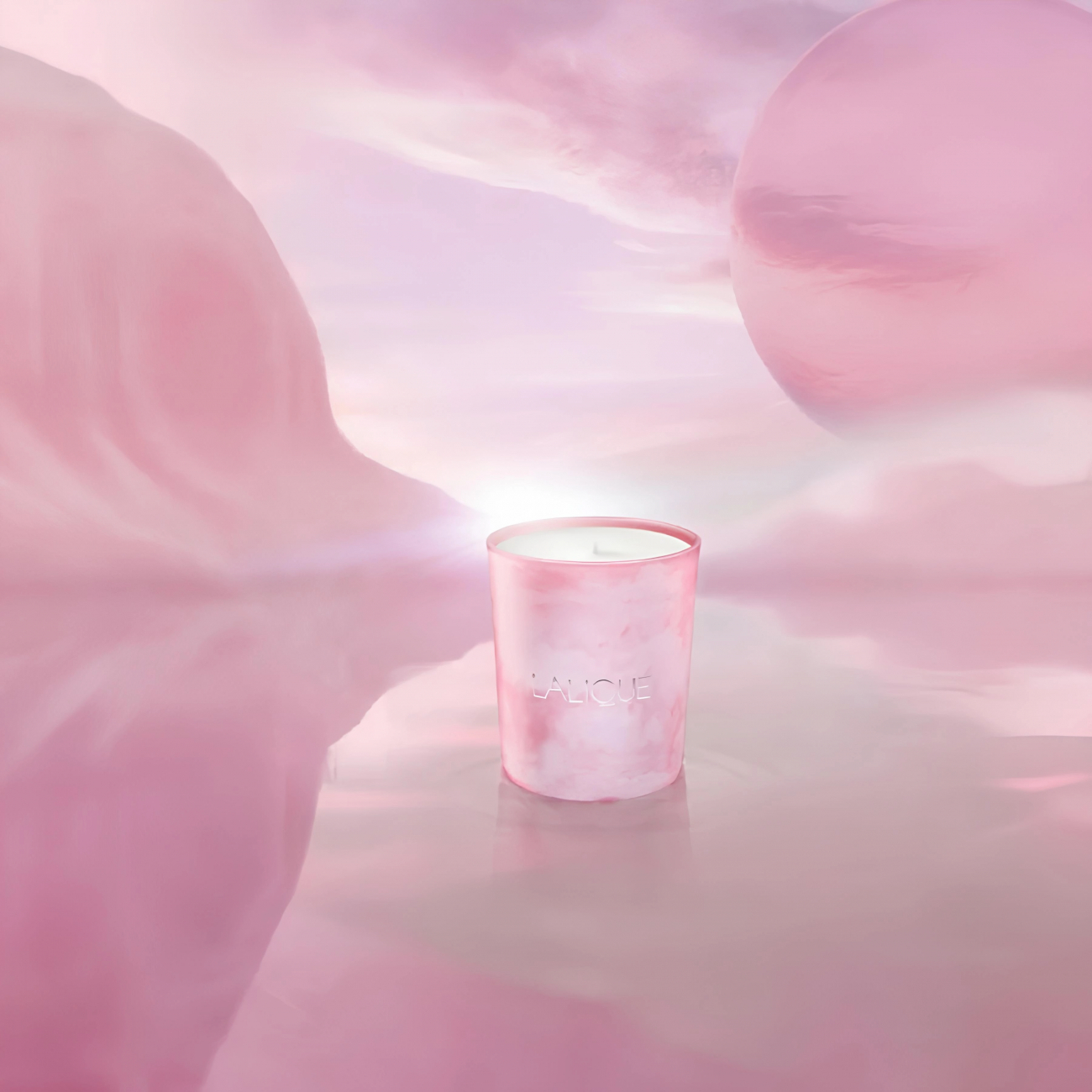 Свеча ароматическая Les Nébuleuses Lalique B31181