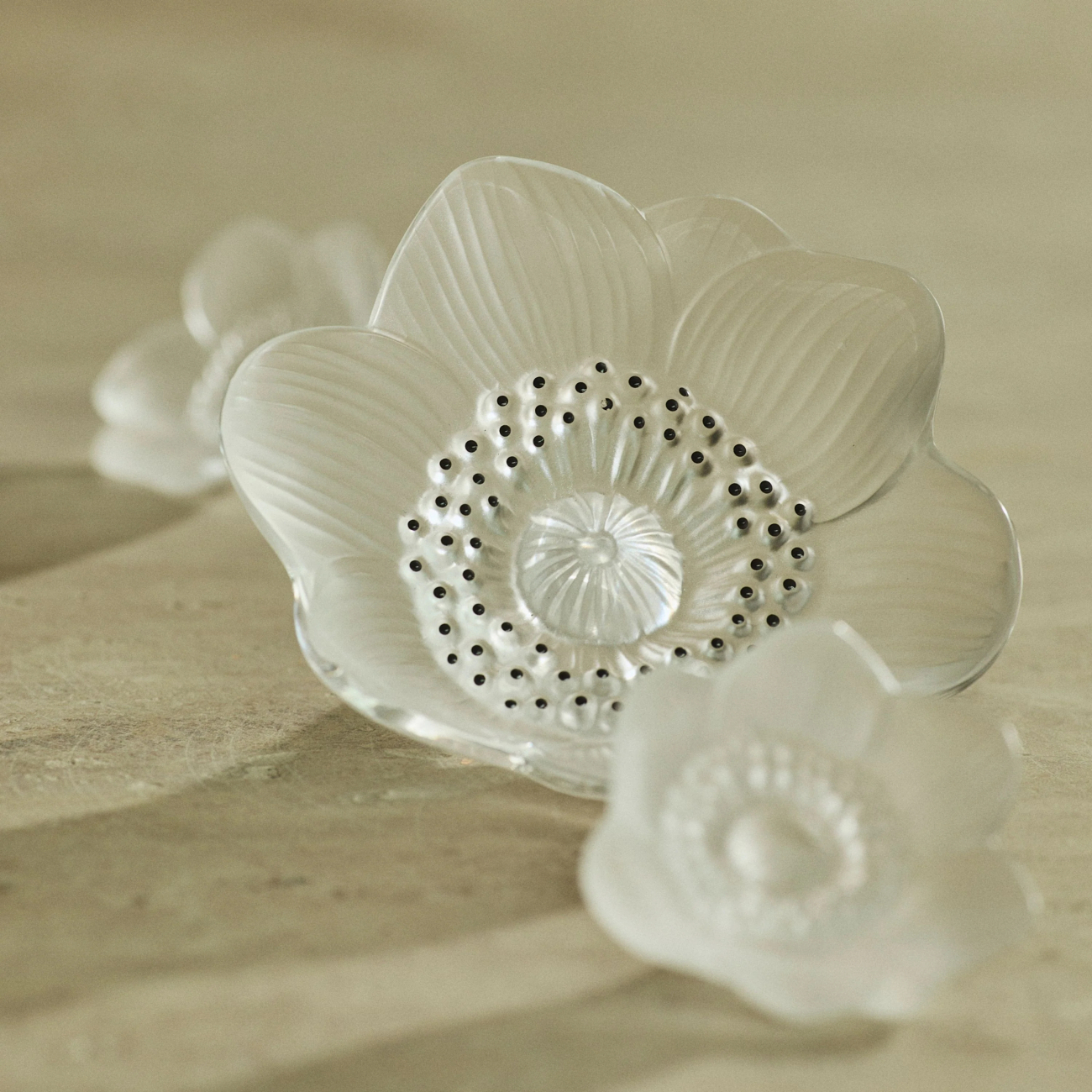 Статуэтка Anemone прозрачная, хрусталь Lalique 10443000