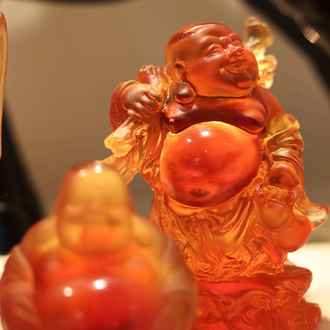 Статуэтка STANDING BUDDHA Будда 10.7 см хрусталь янтарный Daum 03299