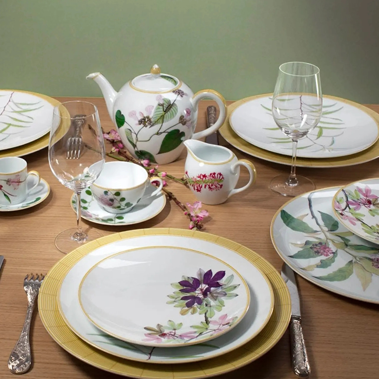 Тарелка подстановочная JARDIN INDIEN 32 см фарфор Bernardaud 0488/6189
