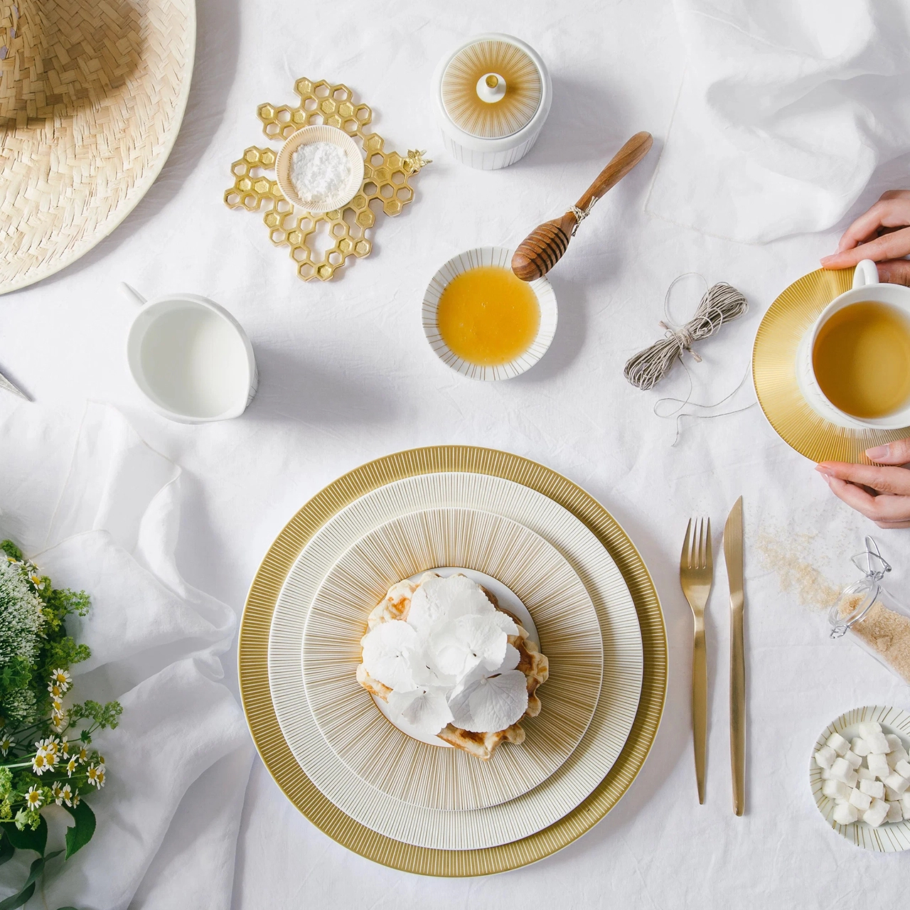 Сахарница SOL 150 мл фарфор бело-золотая Bernardaud 1655/2097