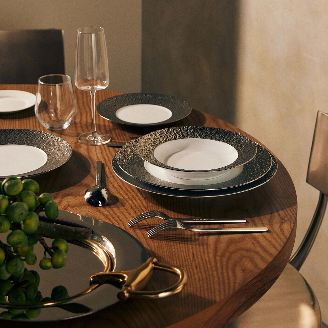 Тарелка суповая ECUME PLATINE 23 см фарфор платина Bernardaud 0738/20449