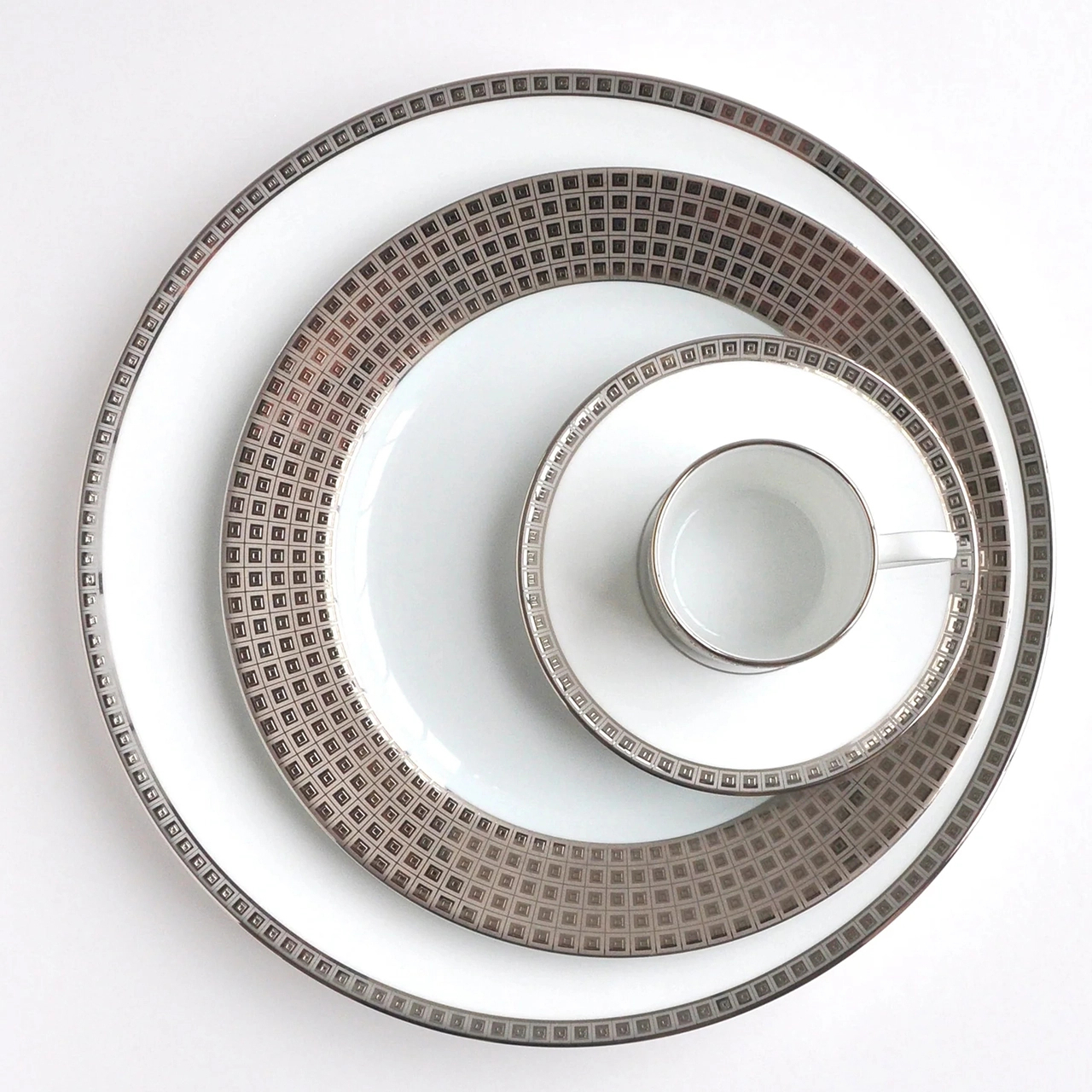 Блюдо круглое глубокое ATHENA PLATINE 29 см фарфор платина Bernardaud 0448/115