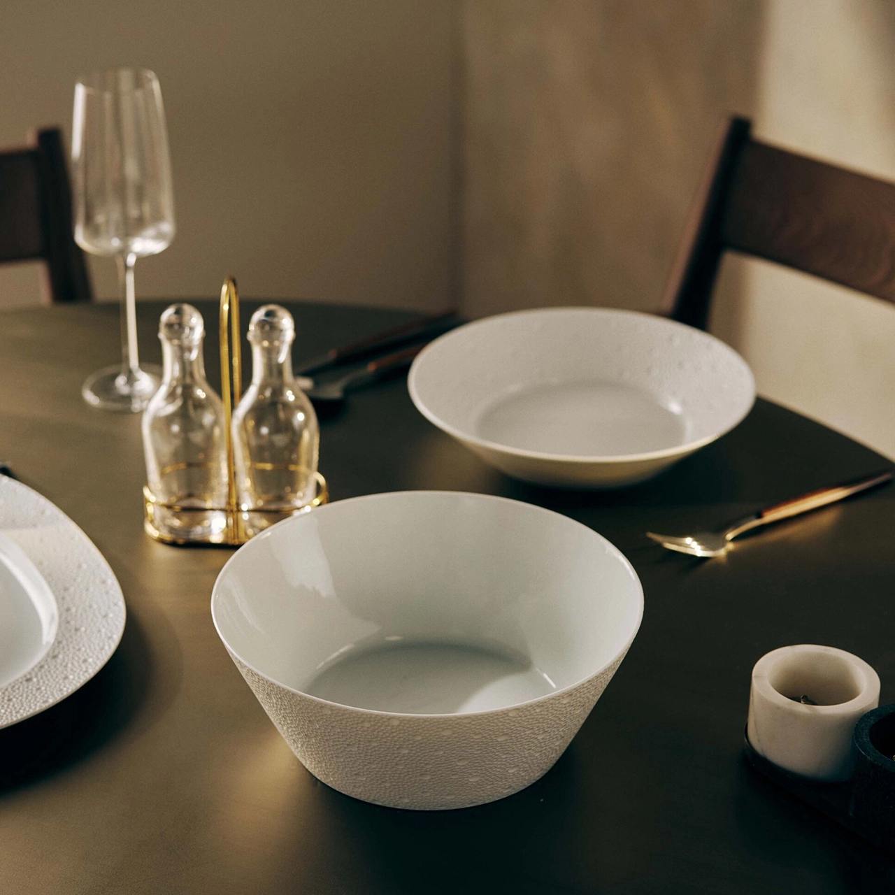 Салатник ECUME PERLE 24 см фарфор перламутр Bernardaud 1975/20516