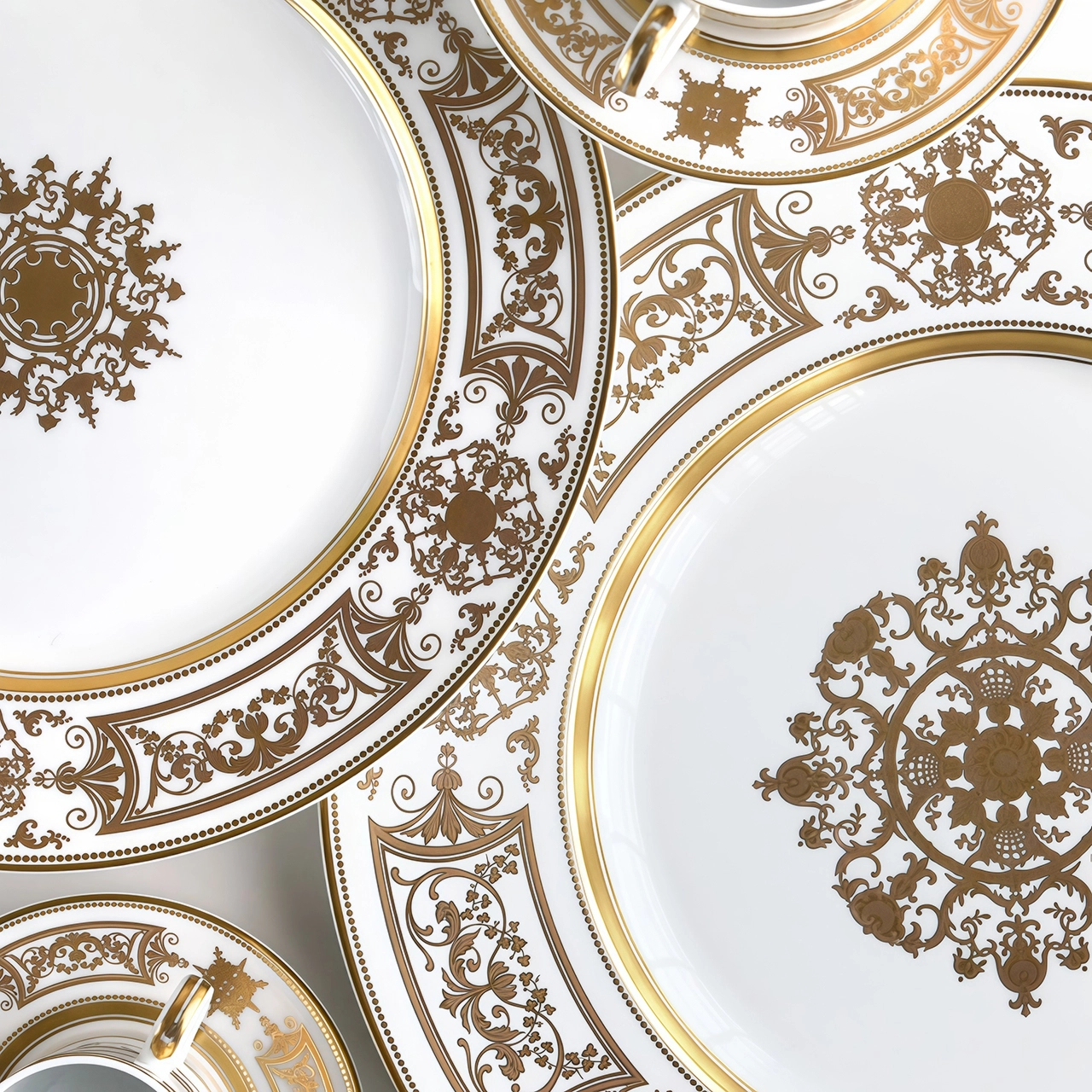 Тарелка подстановочная AUX ROIS OR 31.5 см фарфор белая золото Bernardaud 1847/6189