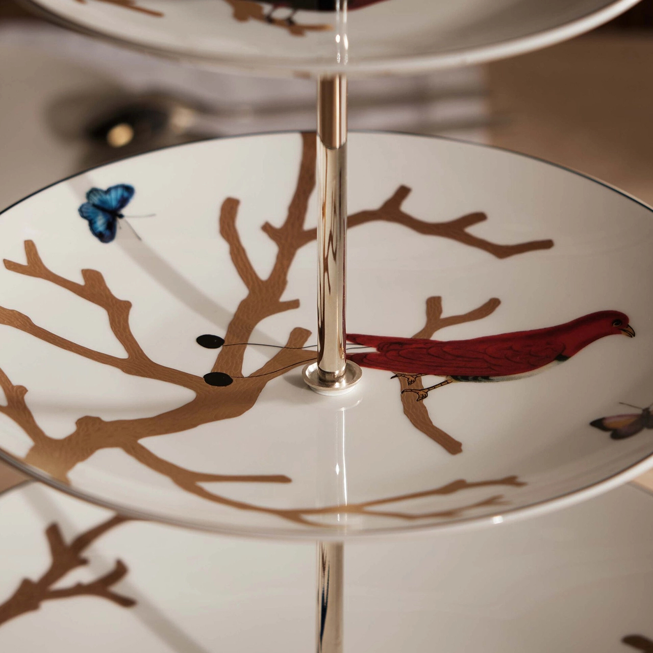 Этажерка 3-х ярусная AUX OISEAUX 36 см фарфор Bernardaud 2488/21533