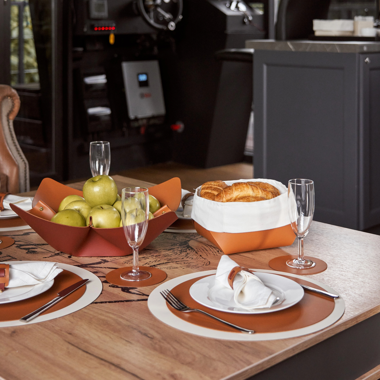 Корзина для хлеба FLORA 20х20 коньяк, кожа – 2