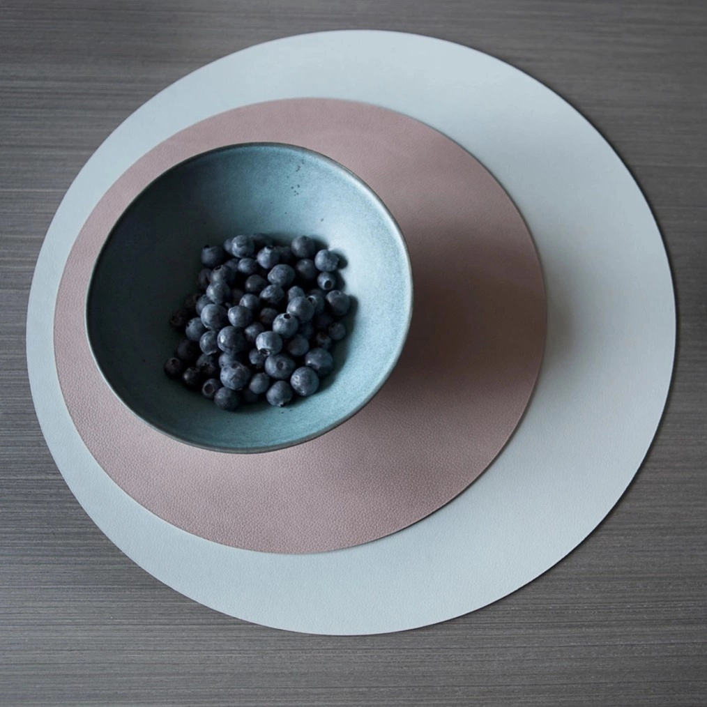 Плейсмат круглый двусторонний 35 см устричный-пепельная роза, кожа – 2