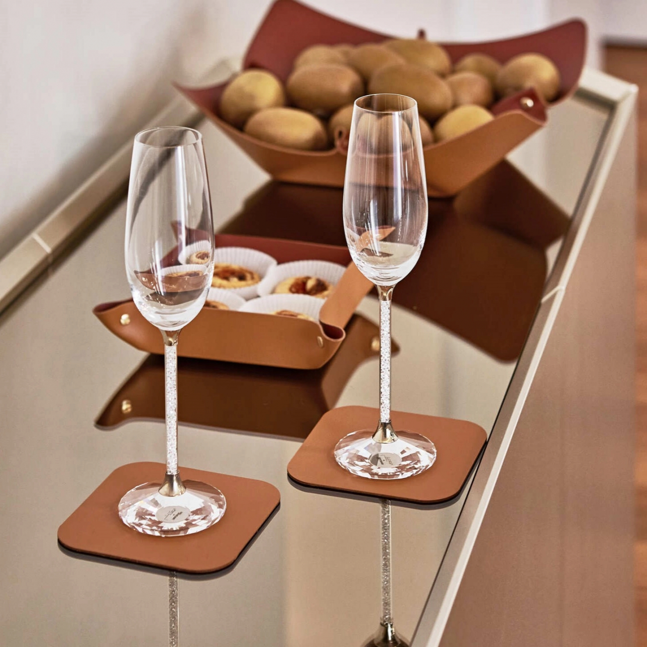 Фруктовница 45 см коньяк, кожа ADJ 4045.09.TS16