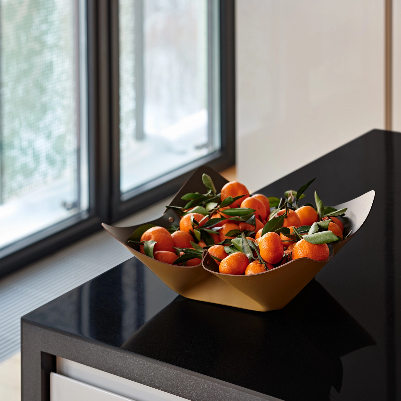 Фруктовница 45 см горчица, кожа – 2