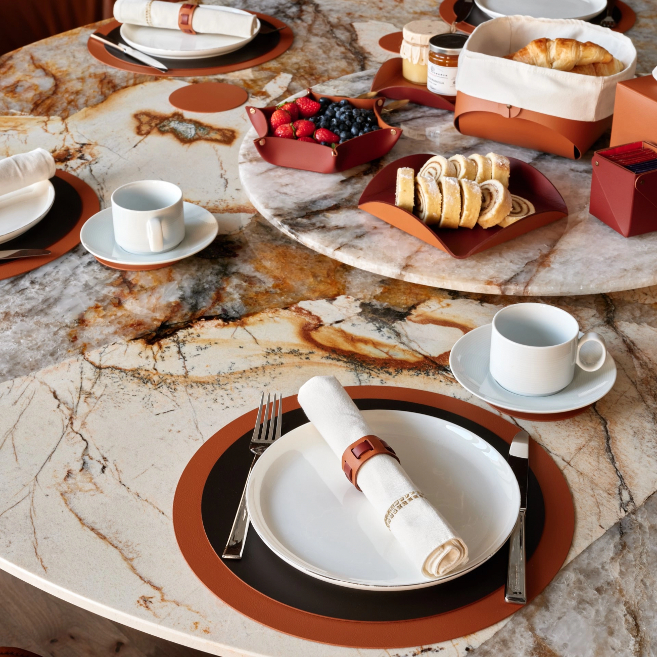 Плейсмат круглый двусторонний 30 см капучино-шоколад, кожа ADJ 0005.04/06.TS16