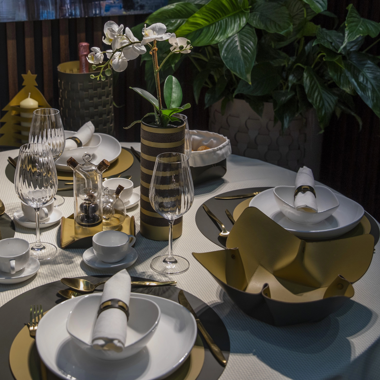 Подставка горчица 35х35 кожа – 2