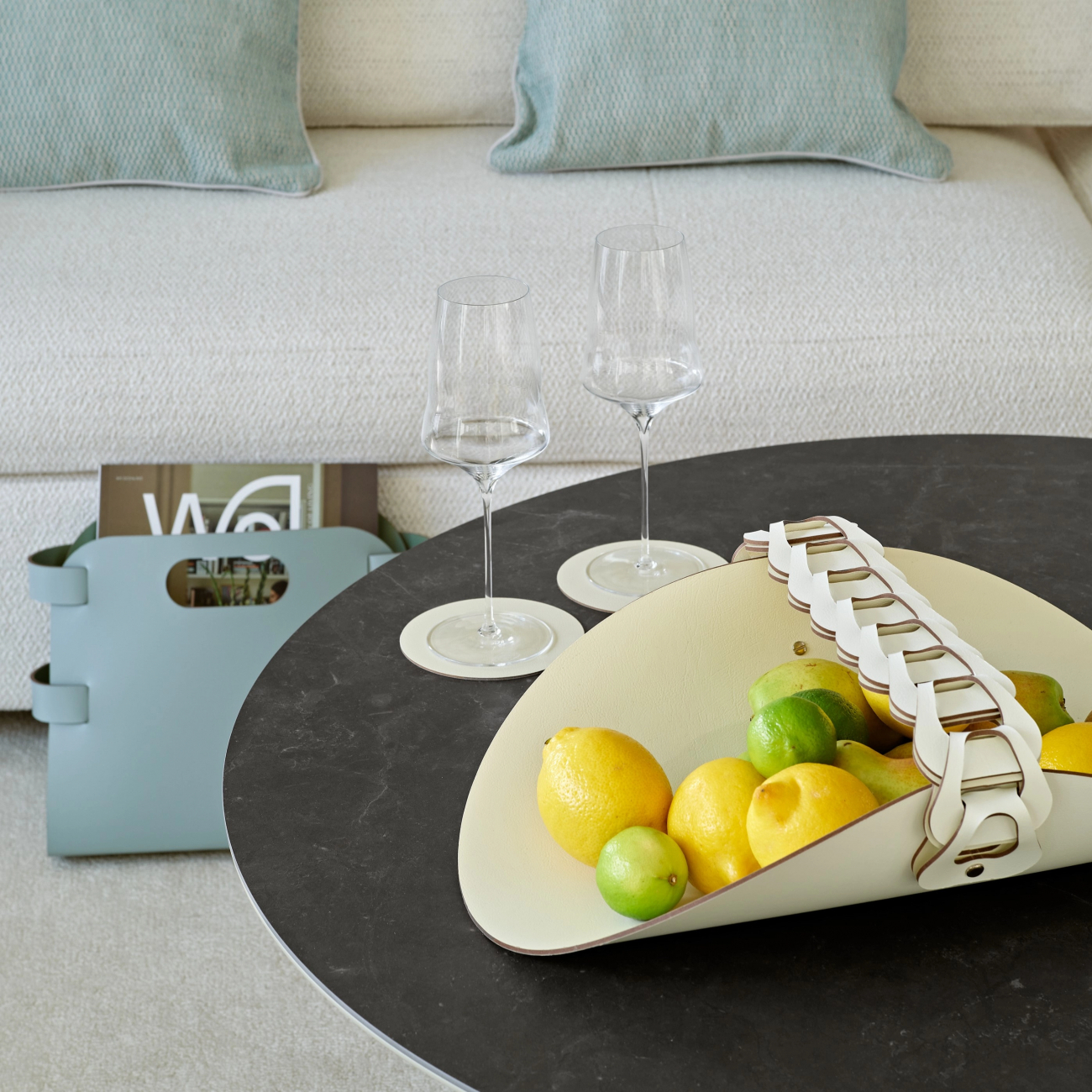 Костер круглый двусторонний 12 см белый-панна кота, кожа – 2