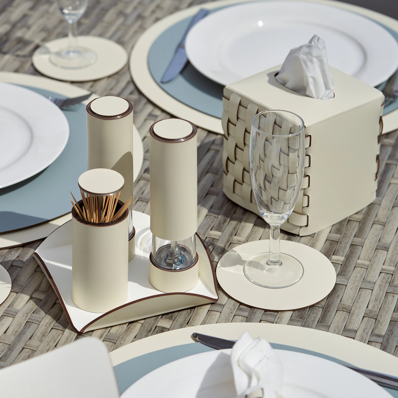 Костер круглый двусторонний 12 см белый-панна кота, кожа ADJ 0009.10/16.TS16