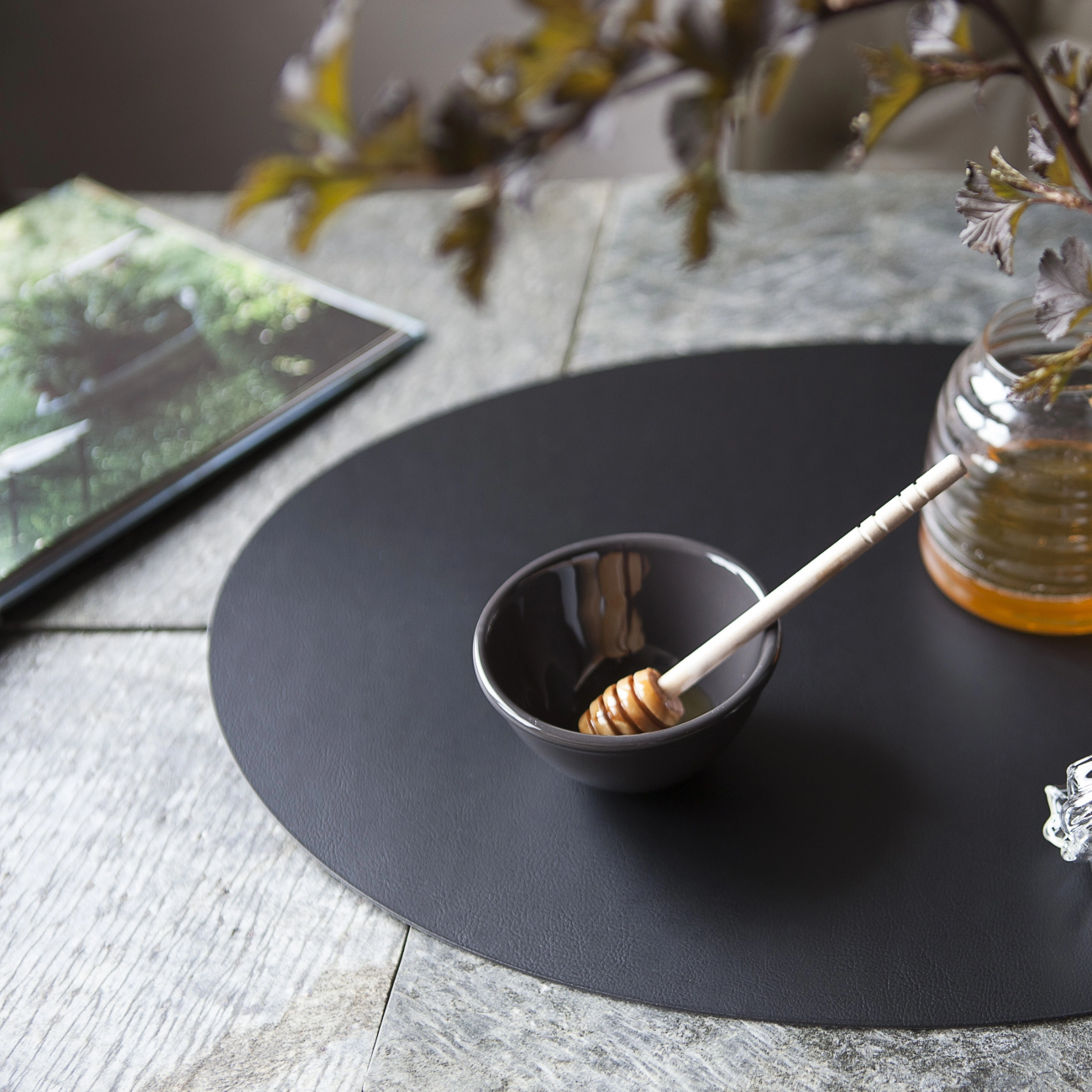 Плейсмат овальный двусторонний 47.5х35 см чёрный-серый, кожа – 2