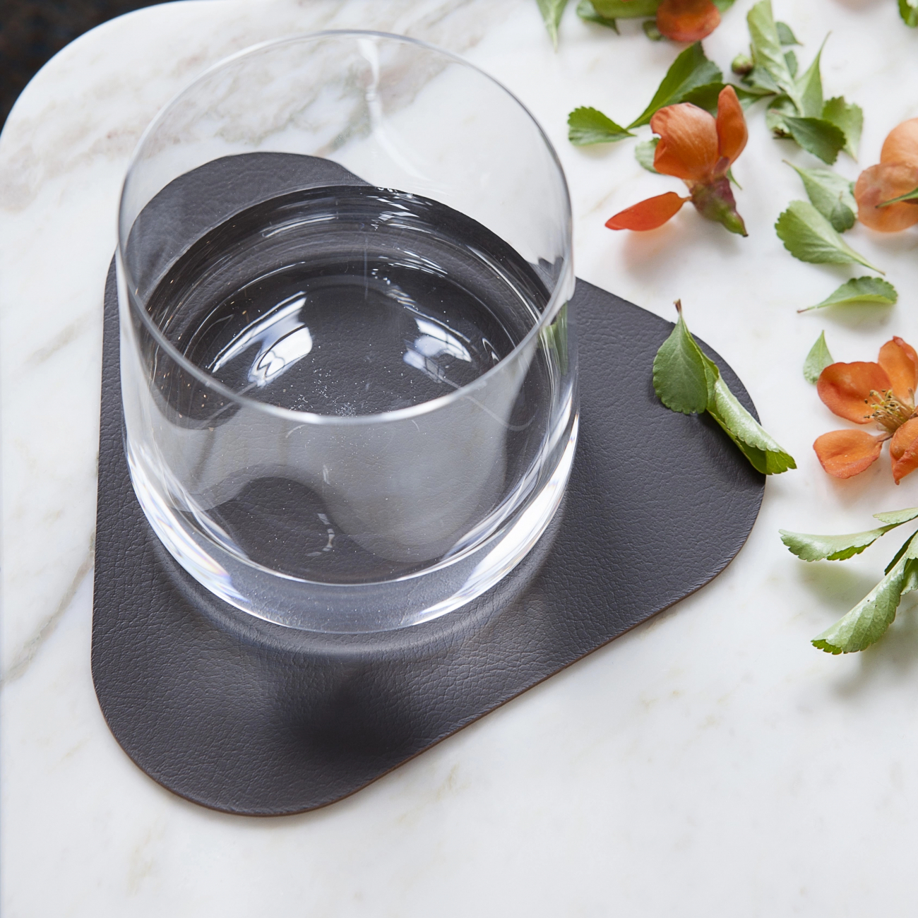 Костер треугольный двусторонний 12х12 капучино-шоколад, кожа ADJ 0007.04/06.TS16