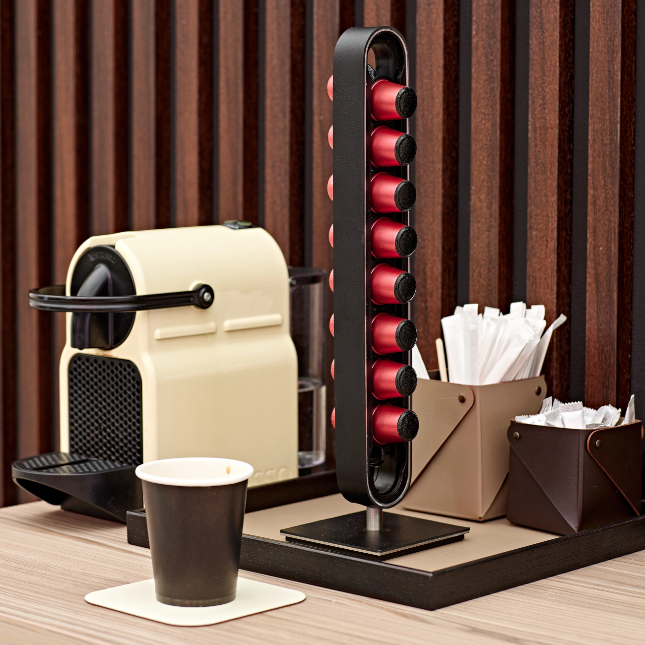 Подставка для кофейных капсул 37 см чёрная, кожа – 2