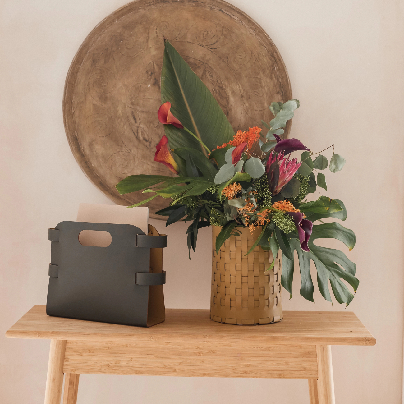 Корзина BOTTEGA круглая 20 см горчица, кожа ADJ 1525.40.TS16