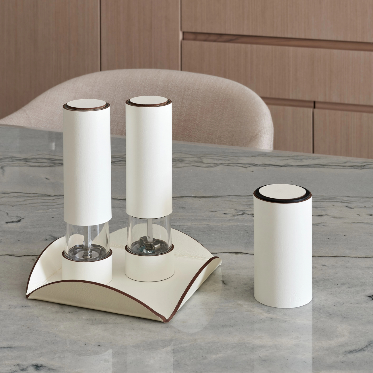 Подставка для зубочисток 10 см белая, кожа ADJ 0091.10