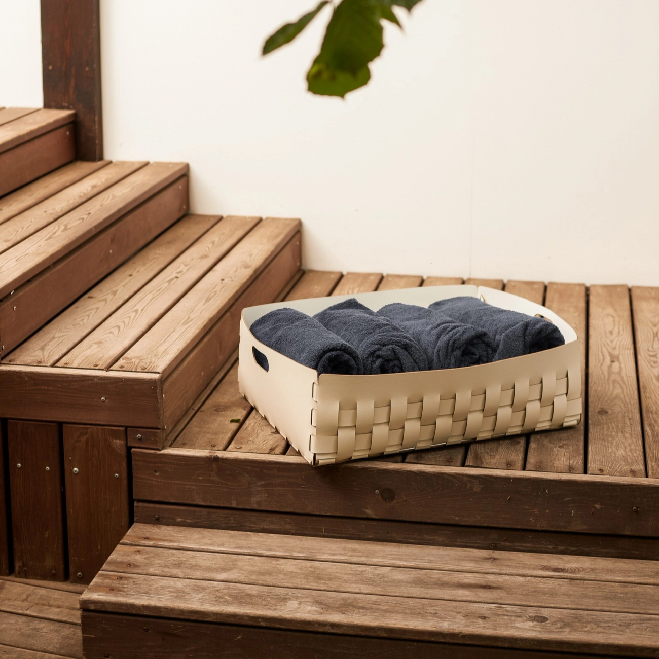 Корзина BOTTEGA 60х50 панна кота, кожа ADJ 1049.16.TS30