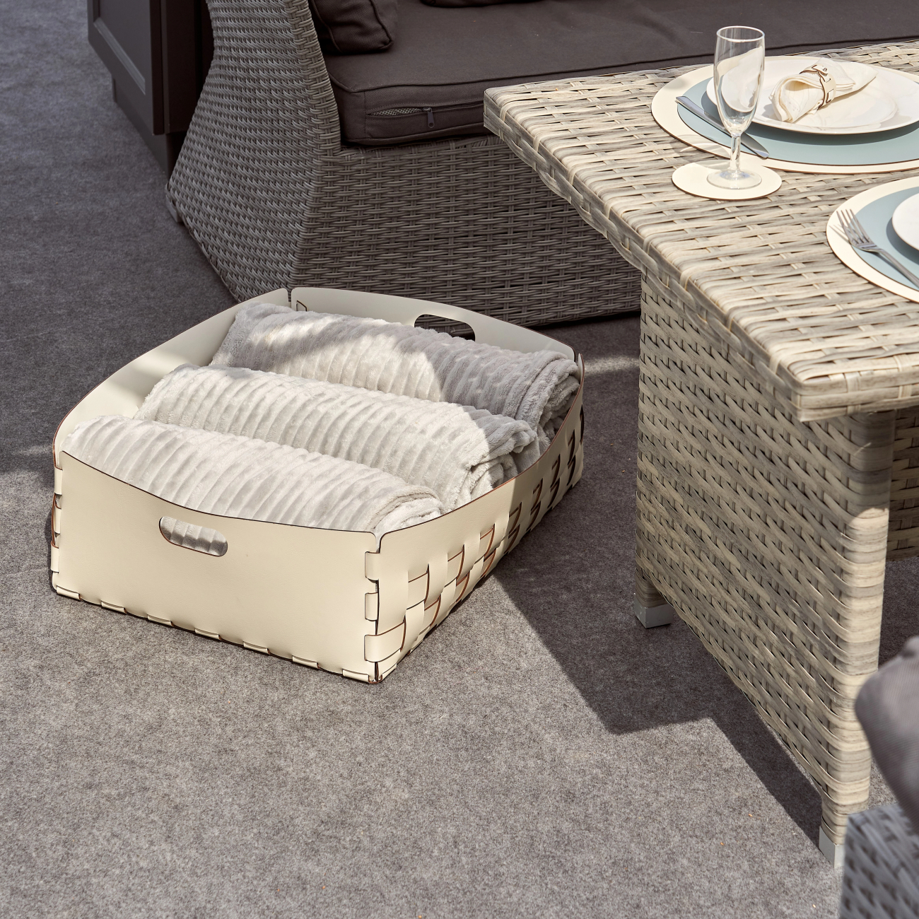 Корзина BOTTEGA 60х50 панна кота, кожа ADJ 1049.16.TS30