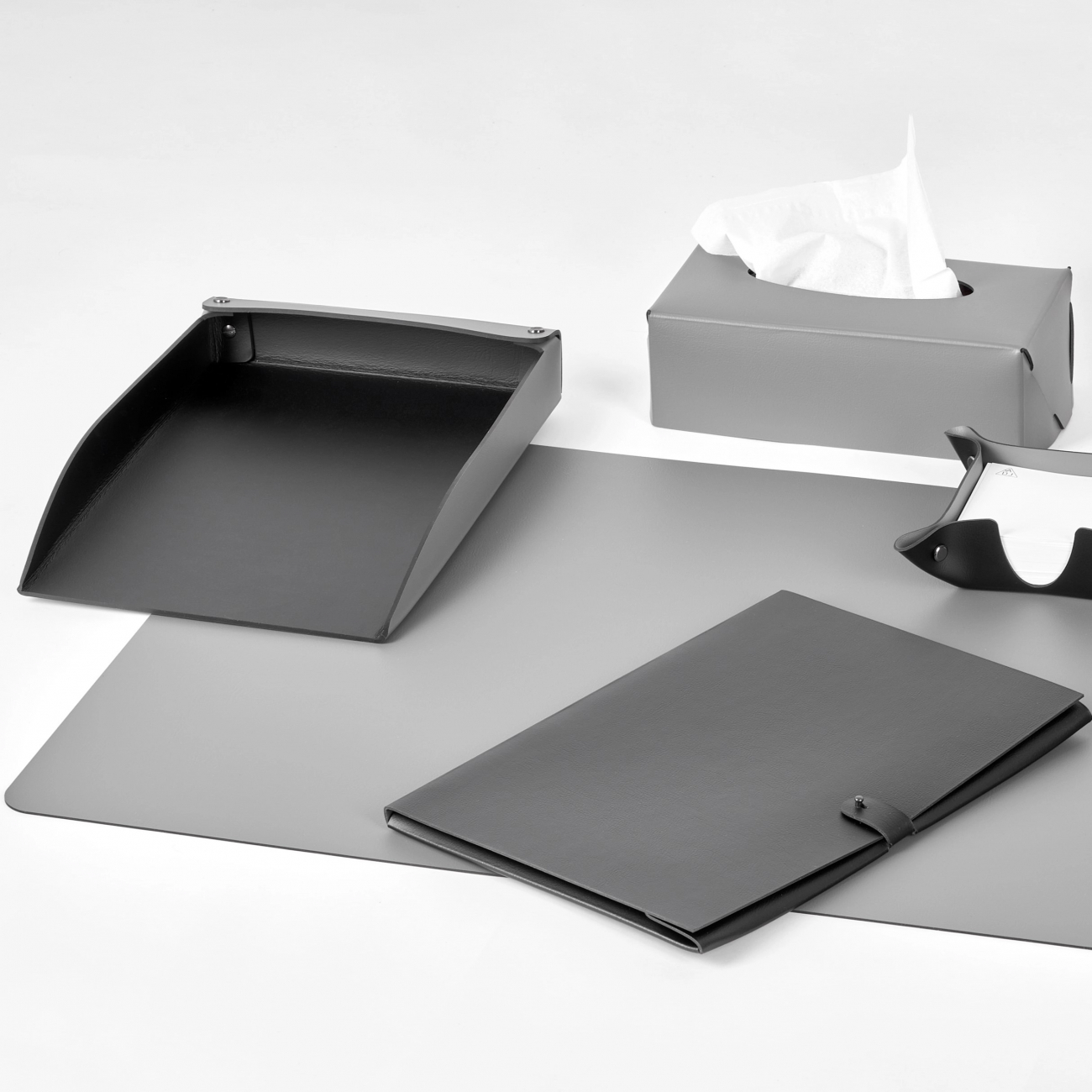 Лоток для бумаг 32x23 серый, кожа ADJ 0103.03.TS30
