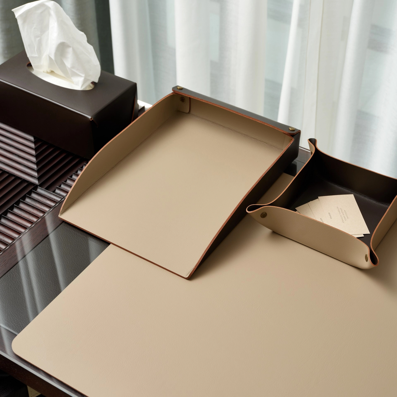 Лоток для бумаг 32x23 капучино, кожа – 2