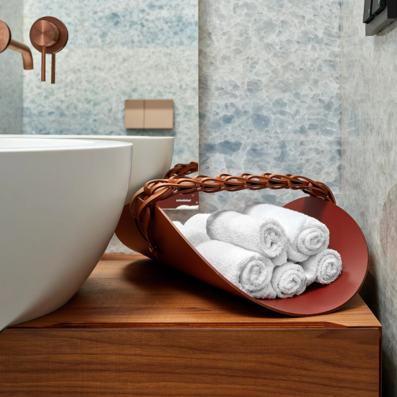 СПА-корзина с ручкой RIVIERE 48x28 см коньяк, кожа – 2