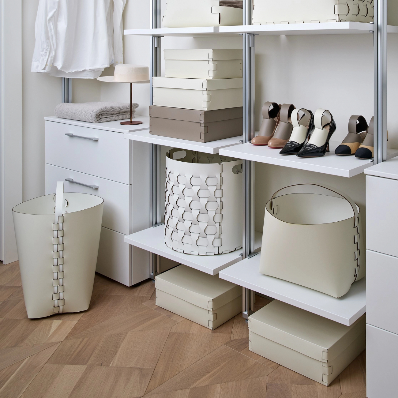 Корзина HELENA прямоугольная с ручкой 35х30 см панна кота, кожа ADJ 3626.16.TS30