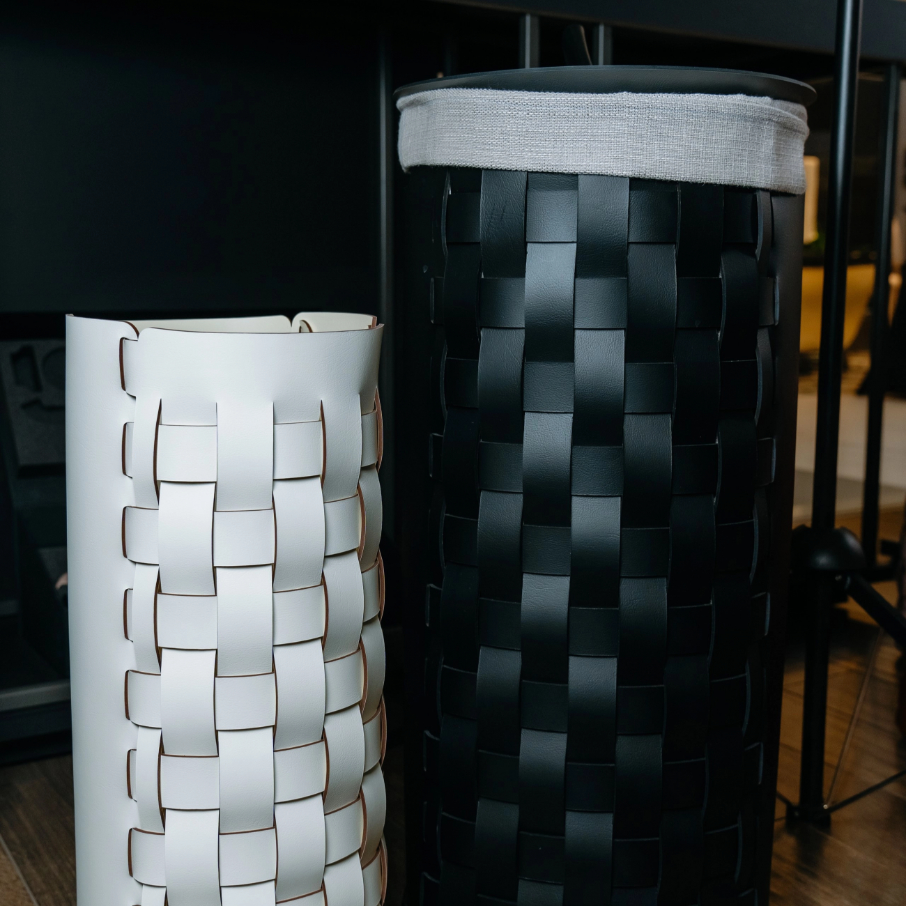 Корзина BOTTEGA круглая 68 см чёрная, кожа ADJ 1068.01.TS30