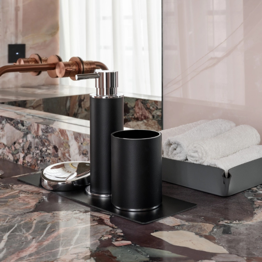 Стакан для зубных щеток чёрный, хром ADJ 4941.01.CR