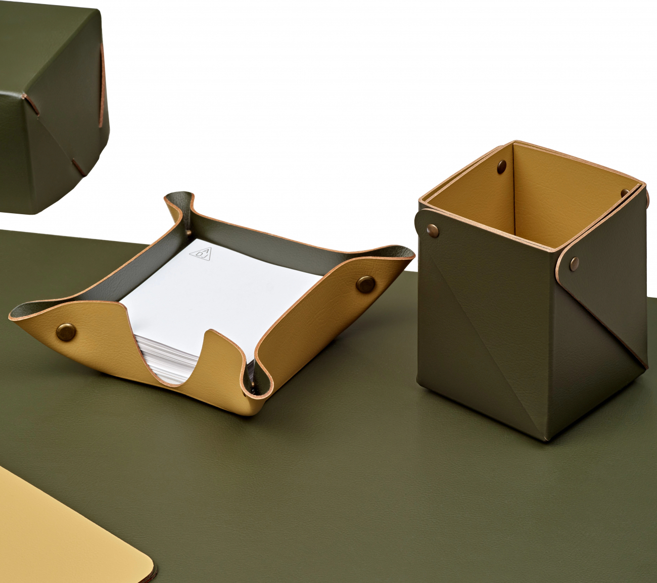 Подставка для бумажных блоков 10x10 горчица, кожа – 2