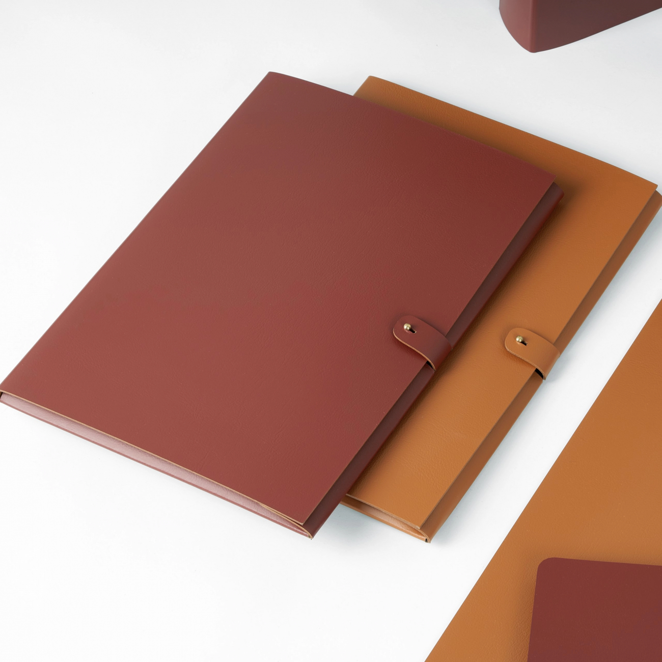 Папка для бумаг А4 31x23 бордо, кожа ADJ 1624.30.TS16