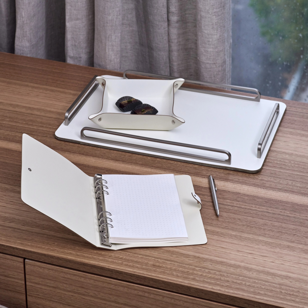 Блокнот 25х16.5 белый, кожа ADJ 1625.10.TS16