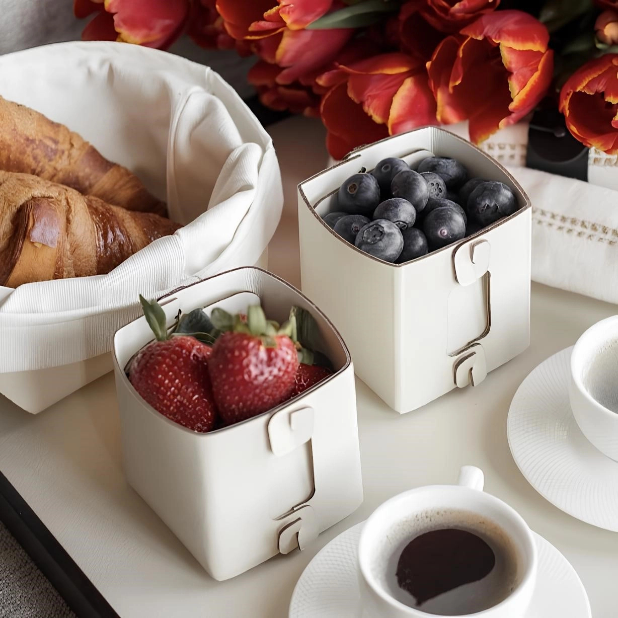 Коробочка MIU V1 7х7 белая, кожа – 2