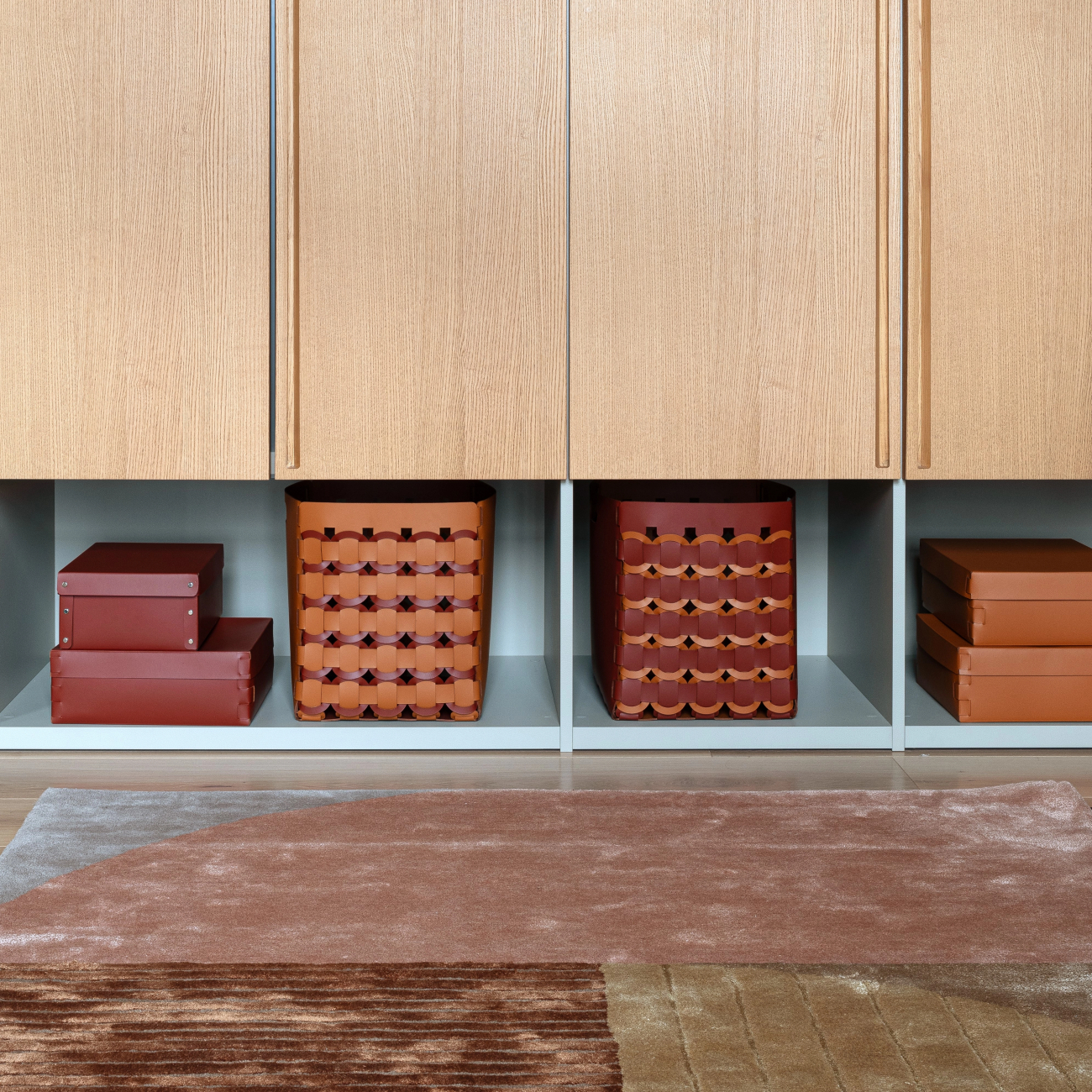 Корзина GEOMETRIA 35x35 круглое плетение, бордо, кожа ADJ 3047R.30.TS30