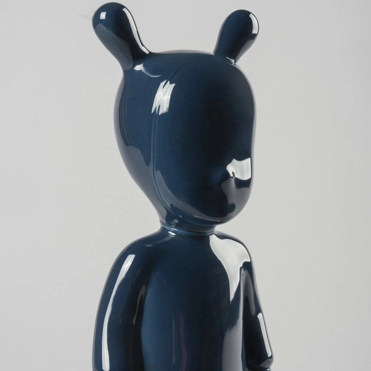 Статуэтка Пришелец 30 см тёмно-синий, фарфор Lladro 01007750