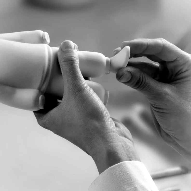 Статуэтка Пришелец 30 см тёмно-синий, фарфор Lladro 01007750